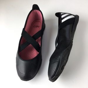 Adidas slip on maryjanes ballet flats Black 7.5